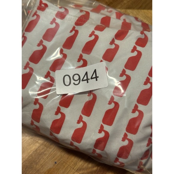 Vineyard Vines Mesh Lined Swim Trunks AOP  Red White Blue Whale Print Mens‎ L - Picture 7 of 7